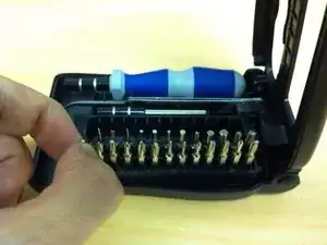 iFixit 26 Bit Driver Kit Technique for Removing Bits