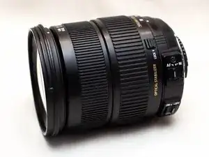 Sigma 18-200mm f/3.5-6.3 DC OS / DC OS HSM