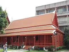 Phra tamnak Daeng