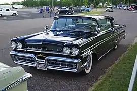 1958 Montclair Turnpike Cruiser, showing gold "big M" badge