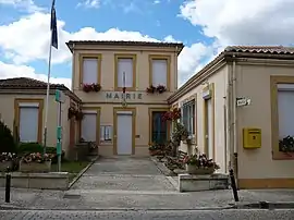 The town hall in Saint-Agnant