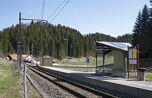 Covered shelter on side platform