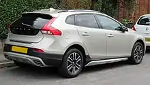 Volvo V40 Cross Country (UK; facelift)