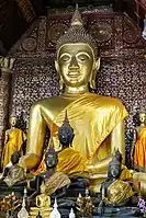 Buddha statue inside of Wat Xieng Thong