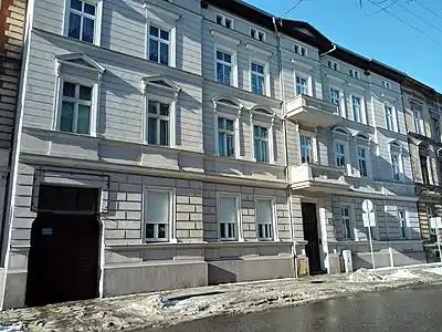 View of the main elevation on the street