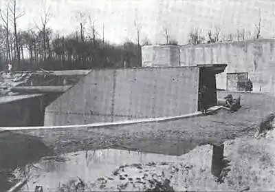 38-cm „Lange Max“ of Koekelare (Leugenboom), biggest gun of the world in 1917.