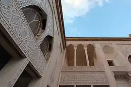 Carvings on the exterior walls of the Abbāsi House.