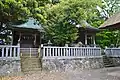 Honden（right）・Nunagawa Shrine（left）