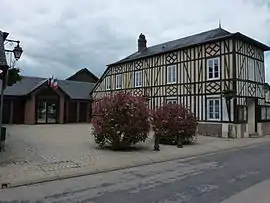 The town hall in Amfreville-la-Campagne