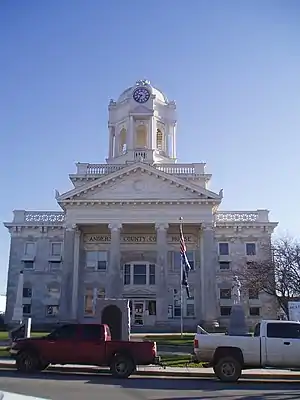 Anderson County courthouse in Lawrenceburg