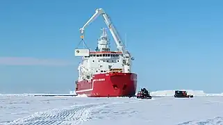 S. A. Agulhas II offloading the EDEN-ISS Antarctic greenhouse at  Neumayer-Station III