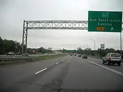 Autoroute 50 sign posting the exit towards Route 307 in Gatineau.