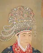 Empress of Yingzong wearing pearl huadian.