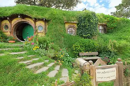 Peter Jackson said of the set, "It felt as if you could open the circular green door of Bag End and find Bilbo Baggins inside".