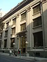 Front view of the Central Bank of Chile building.