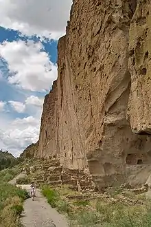 Main cliff on loop trail