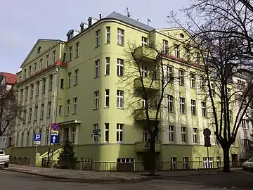 Tenement at 22 Paderewskiego Street (1912–1914), with early modernism features.