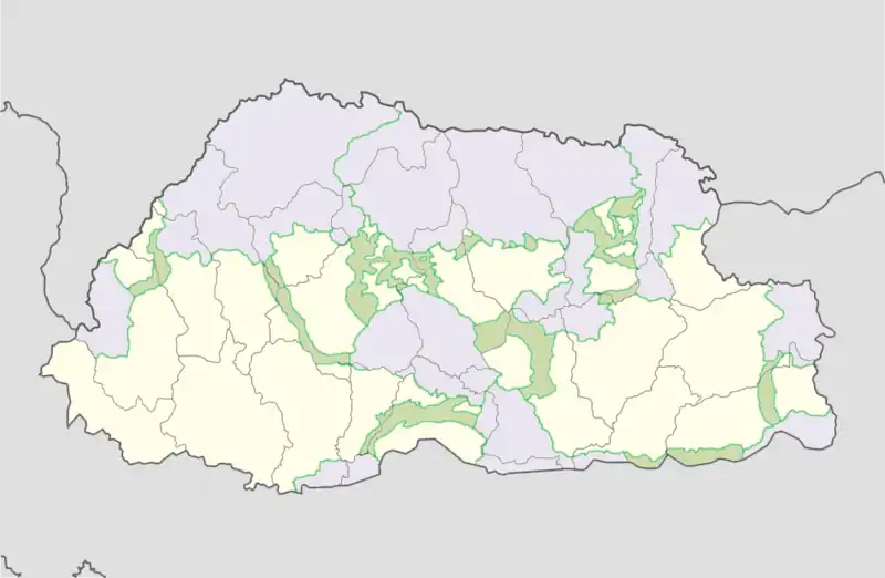 Protected areas in Lhuntse District: parks (lavender) and corridors (green).