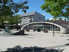 Entrance to station from Blackebergsplan, 2011