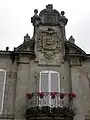 Balcony and coat of arms