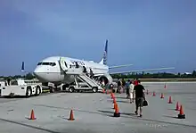 Aircraft boarding via airstairs