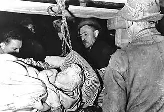 The statue being recovered from the Altaussee salt mine