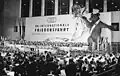 Celebrations during the 1960 Peace Race in the Dynamo-Sporthalle in 1960.