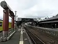 The platforms and tracks in 2015, after the remodeling. Note the torii gate which was not there in 2007.