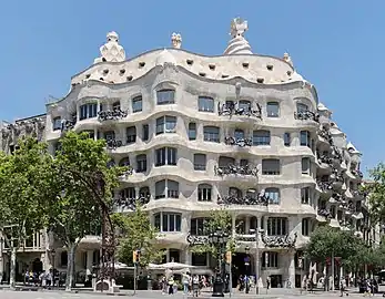 3. Casa Milà