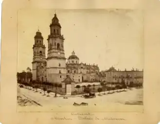 Cathedral of Morelia in 1901. Instituto Nacional de Antropología e Historia.