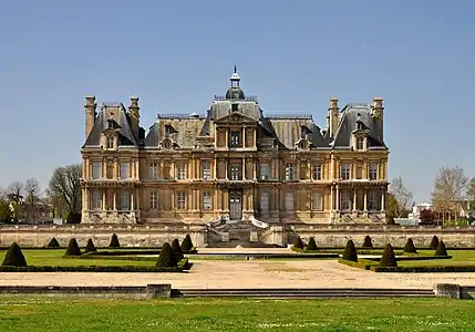 Château de Maisons-Laffitte by François Mansart, (1630–51)