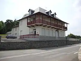 The town hall of Charitte de-Bas