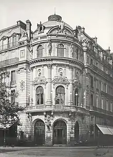 The Théâtre du Vaudeville on the Place de la Bourse hosted the first performance of The Lady of the Camellias by Alexandre Dumas fils in 1852.