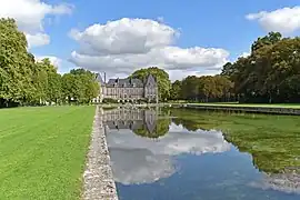 The pond in front of the Château de Courances.