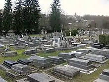 General view of the cemetery.