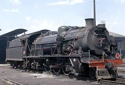 16CR no. 810 with a modified Type MP1 tender, Sydenham, November 1971