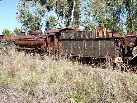 16CR no. 809 with a modified Type MP1 tender, rusting in peace at Queenstown, April 2013