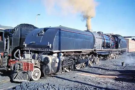 No. 4023 Peacock being fired up, Voorbaai, 30 May 2005