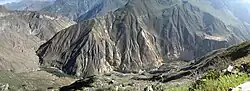 Apachita mountain and Qullqa River on the border of the districts of Choco (on the left) and Tapay