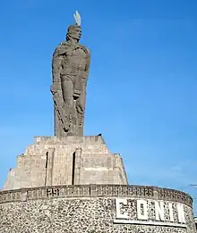 Photo of the statue of Conín.