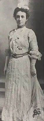 Cora Lily Woodard Aycock wearing a dress by Jean-Philippe Worth, 1901