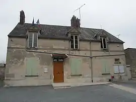 The town hall in Crouy-en-Thelle