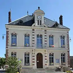 The town hall in Crouy-sur-Ourcq