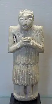 Orant figure of Susa IV (Louvre Museum)