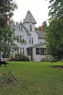 Deerlick Farmhouse