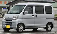 The well-equipped Hijet Cargo Cruise (S331V)