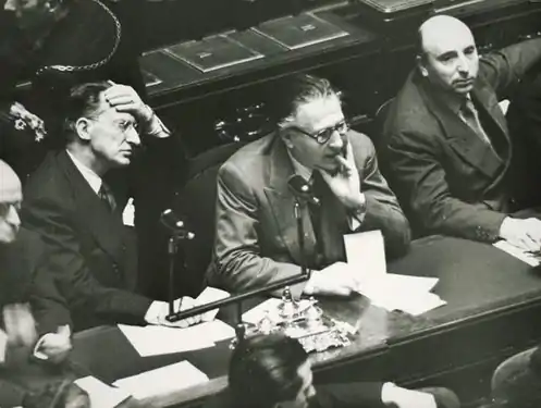 Prime Minister De Gasperi with ministers Pacciardi and Scelba in front of the Chamber of Deputies (1948)