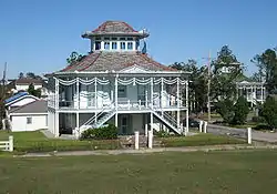 The Doullut "Steamboat houses" from the start of the 20th century