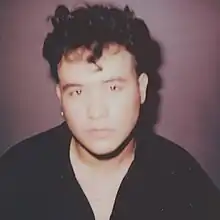 The cover art for "Ere": A close-up blurred photograph of Juan Karlos Labajo wearing a black shirt.