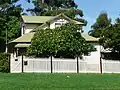 Weatherboard home, Cressy Road